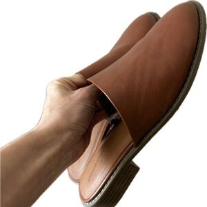 Universal Thread Brown Mules
